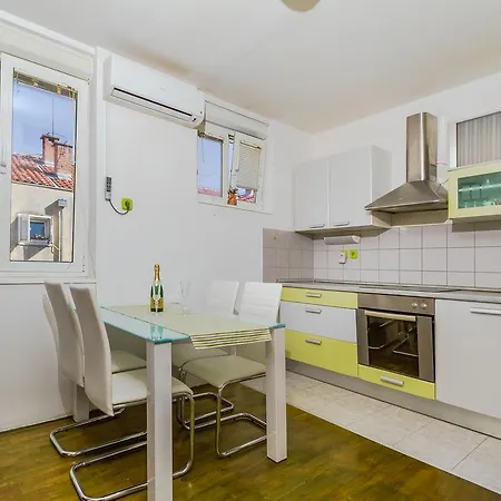 Sunny Central Appartement