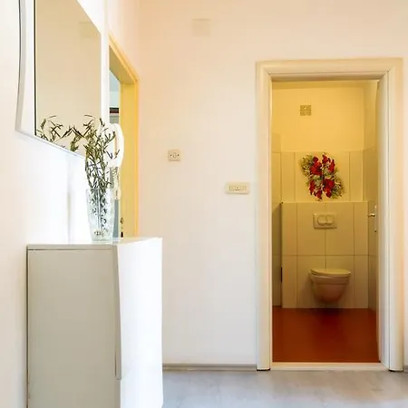 Sunny Central Apartment