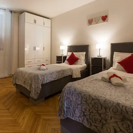 Sunny Central Apartment Zadar