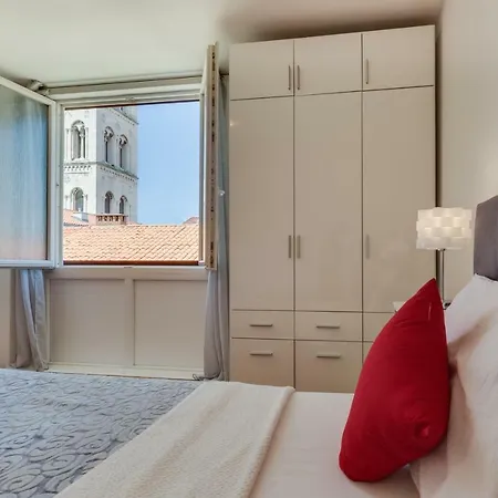 Sunny Central Apartment Zadar